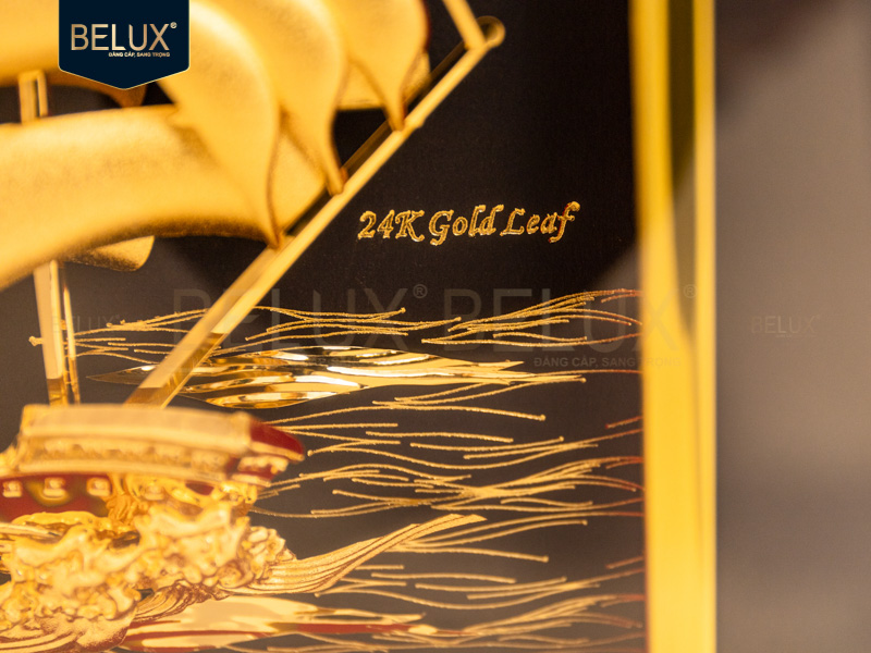 Tranh thuận buồm xuôi gió dát vàng 24k 32x25cm